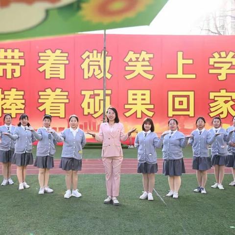 旭日阳光幼儿园“中国梦，航天梦”主题活动