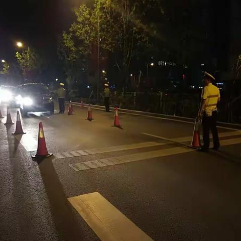 “冲刺一百天，决战二青会”万柏林一大队端午小长假期间严查酒驾违法行为