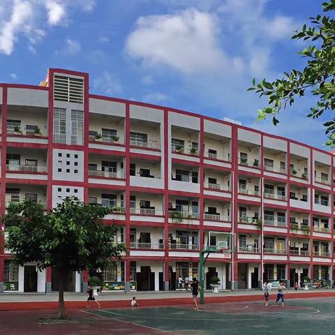 每个老师都是故事  ——拉堡中心小学党总支“党建引领 悦读养正 助推成长”读书分享