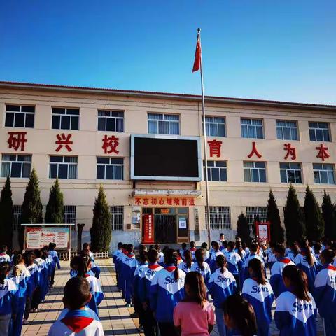 附城小学“红十月”歌咏比赛