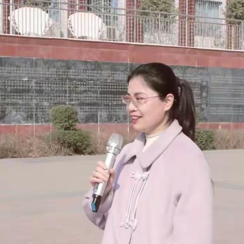 阅读不觉已春深，书香点缀童年梦