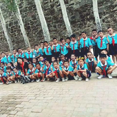 阜城小学2018级（3）班足记留念