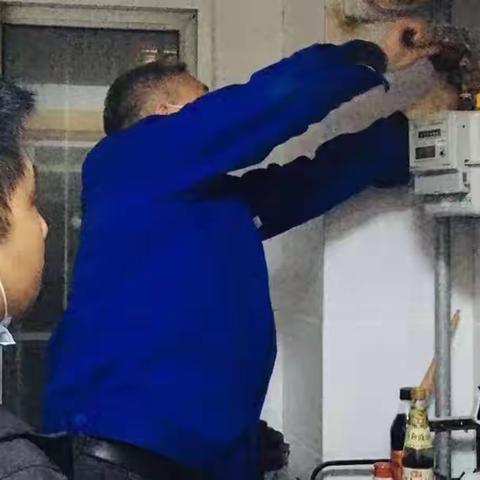 湛河区持续深入开展入户燃气安全宣传和隐患排查整治行动，筑牢燃气安全防线