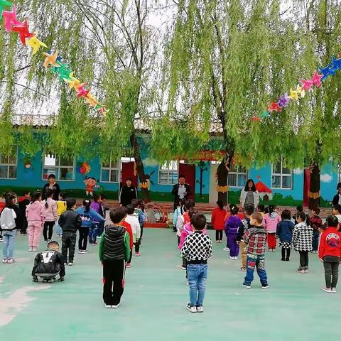 2019年辛寨幼儿园春季亲子运动会
