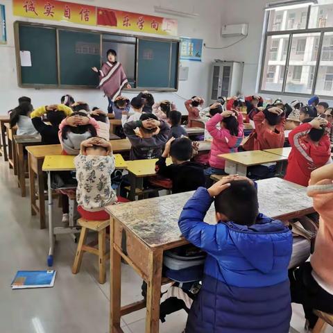 渤海路小学防地震演练活动