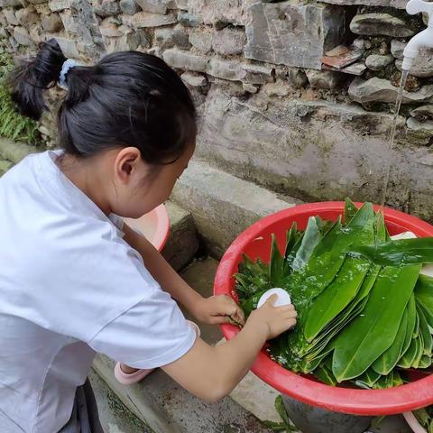 我是三（1）班邱语瞳