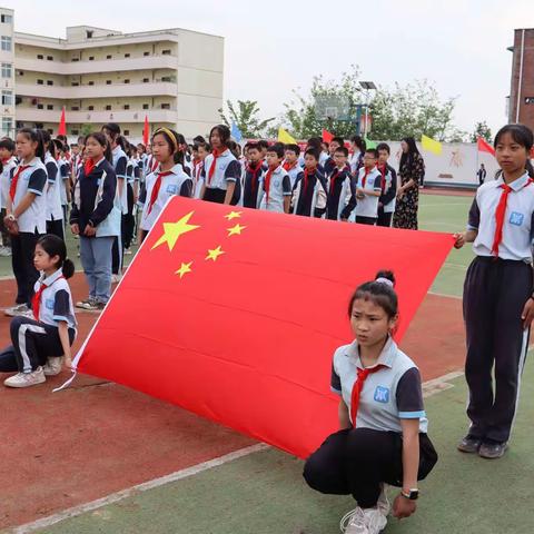 迎风奔跑，逐梦飞翔——记孩子们的第一次运动会之旅