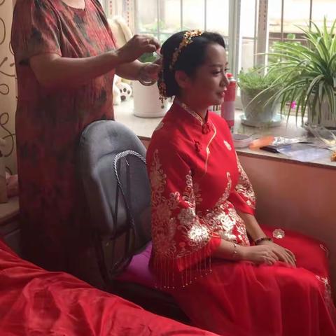 妈妈的小棉袄今天出嫁啦……