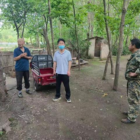 震雷山街道雷山社区：开展防汛应急救援演练活动