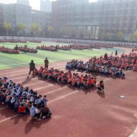 防震减灾，牢筑安全防线——青海湖路小学开展地震应急演练