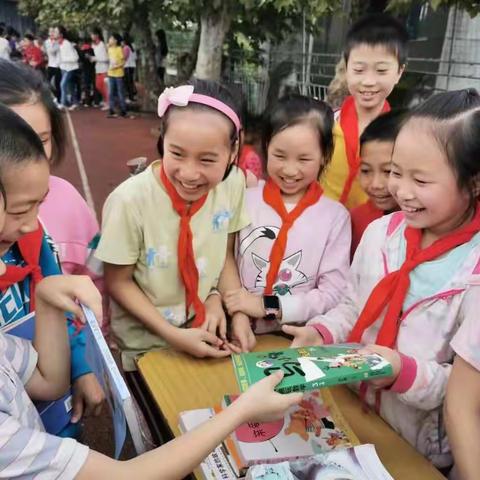 高板小学“共享一本好书 书香伴我成长”读书活动启动仪式