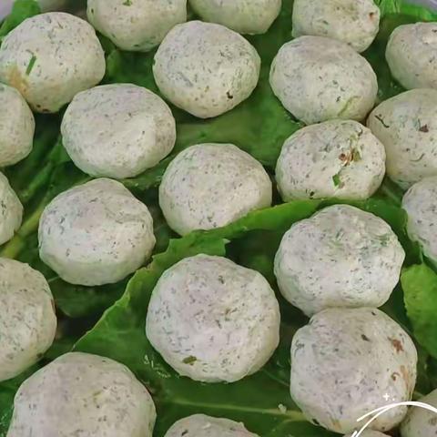 春天里的“美食”——梁山街道八角幼儿园