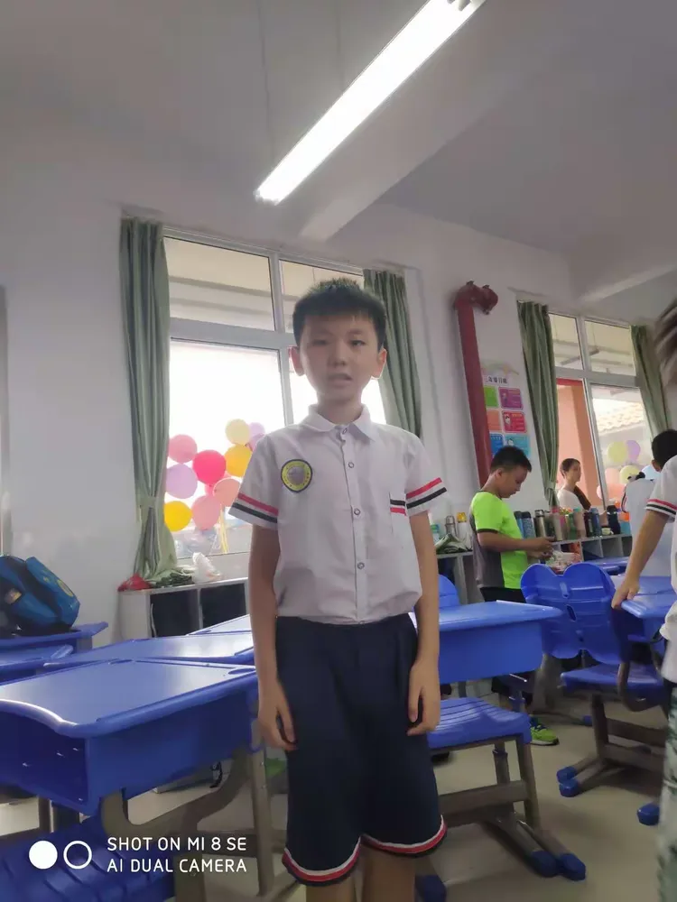 罗定市泷州小学三7班七彩童年放飞理想庆祝六一儿童节活动