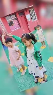 ❤️抬头做教育❤️​低头爱孩子​。💖射桥镇明德笫一小学，明德幼儿园我们《大一班》的小可爱美好一周精彩回顾💕