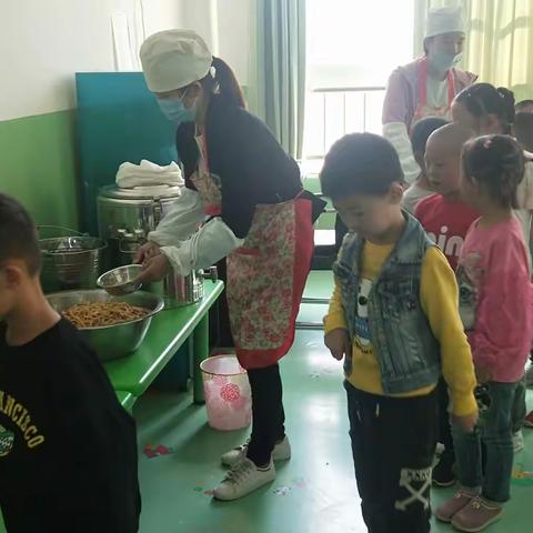 家长体验日，走进幼儿的一日生活