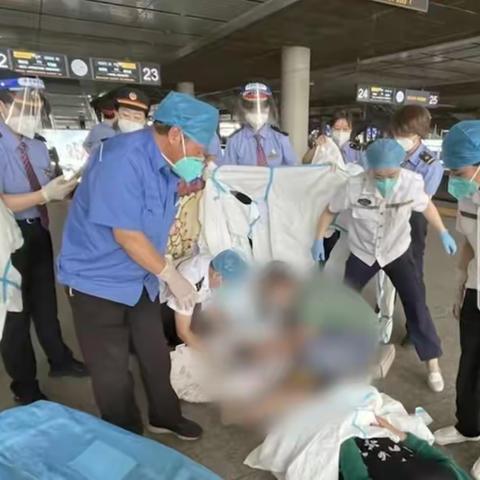 高铁站一产妇突然临盆      凤城120紧急施救解危难