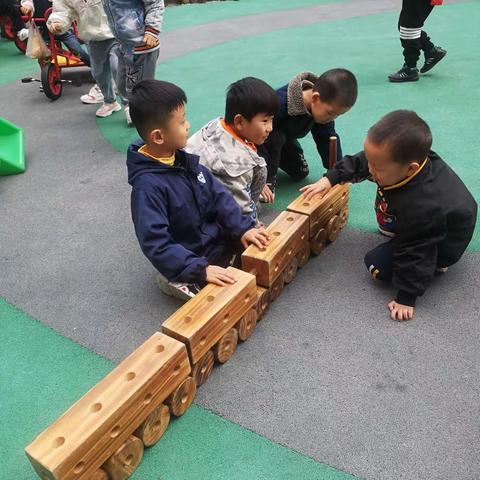 户外自主游戏——成就幼儿快乐的童年