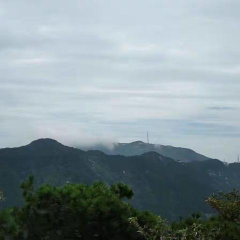 七驴爬南岳山