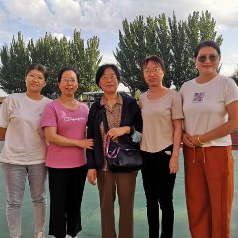 六十载初心难忘     八十岁记忆悠长