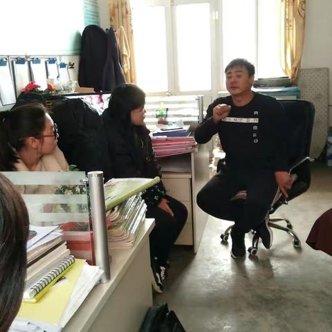 黑龙村小学安全会议进行中