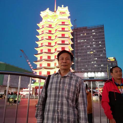 河南是中华文明的重要发祥地，是全国交通枢纽中心，华夏腹地，国之粮仓。