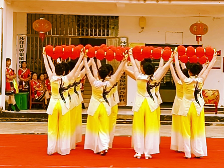 2025曾集村举办迎国庆中秋联欢演出