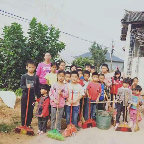 文黑小学2019年10月份“小手拉大手，提升人居环境”活动剪影