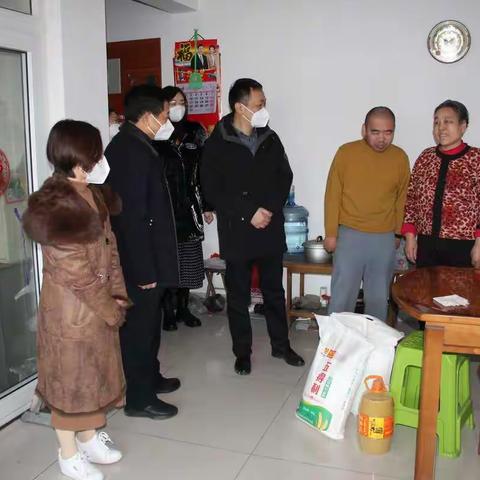 迎春送暖，真情帮扶：小辛社区开展春节走访慰问活动