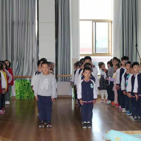 文昌路幼儿园技能比赛之大班篇——折被子