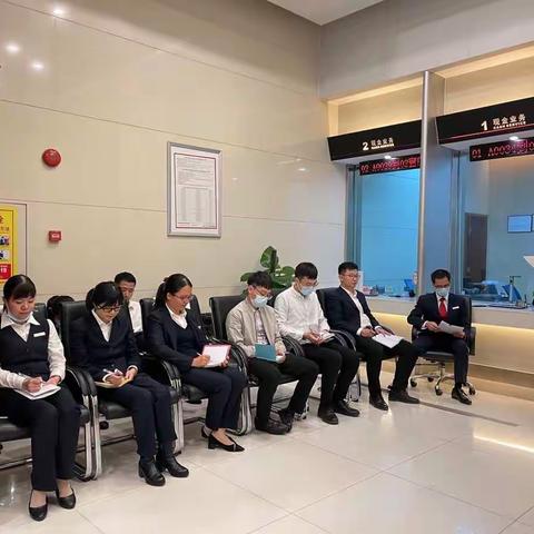 新塘增城开发区支行积极开展企业账户专项整治工作线下宣传