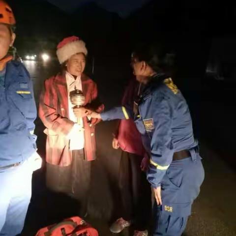 AA制的蓝天救援队