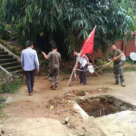 毛脑村党支部开展“环境卫生整治”主题党日活动