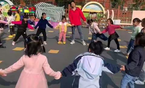 “爱上幼儿园，快乐每一天”——张家界第二幼儿园大四班