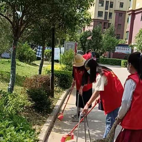 浓情敬老在重阳，社区志愿暖人心