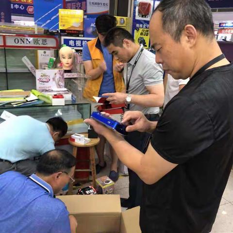 三级联动，快速行动，突击清查窃听窃照器材