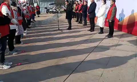 深化文明实践助力乡村振兴资中县2023年“文明实践.情暖百姓”集中示范活动暨和鸣广场城市志愿服务V站启用仪式