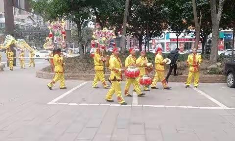 欢乐中国年！过年好！二0二三年正月初四资中和鸣广场罗泉古镇掠影二0二三年元月廿五日摄影：李世元、曹世洲。