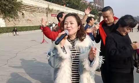 欢乐中国年二0二三年正月初六二0二三年元月廿七日摄影：李世元。