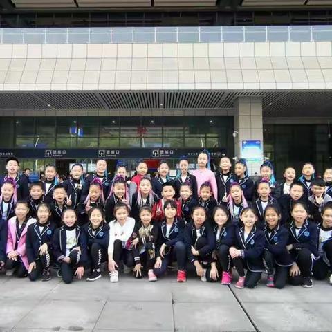 全国啦啦操联赛箭小喜获三冠一亚