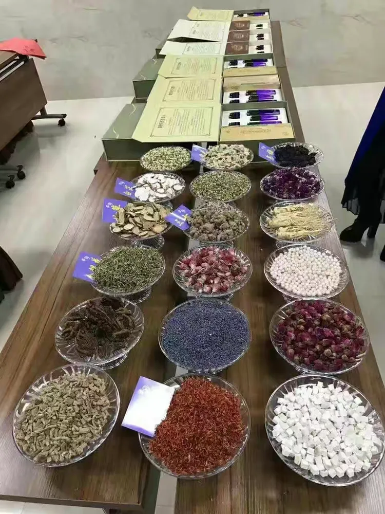 东方美专业纹绣减肥会所于2016年引进紫飘神奇中药面膜,专业祛斑祛痘