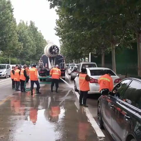 范县城管中心：强化汛后精细化清洗作业，确保城区道路环境整洁有序