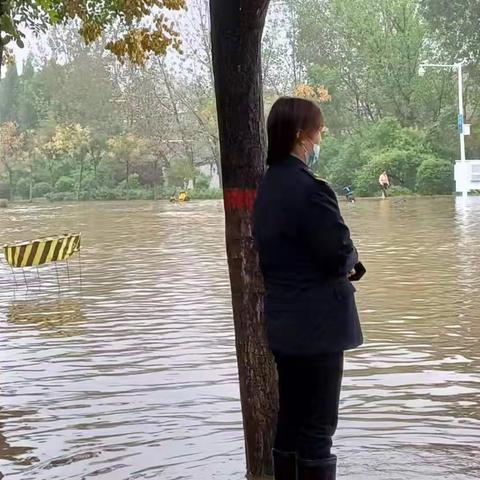 范县城管人：昼夜奋战90小时，防汛一线践初心