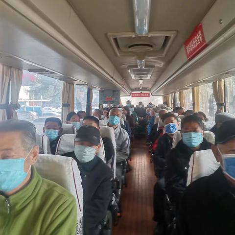 “关爱老人  走进厚福” 健康行活动——机关社区组织老人参观厚福综合为老服务中心