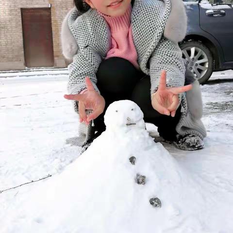 实验小学五8班      吕雨彤～美好的假期
