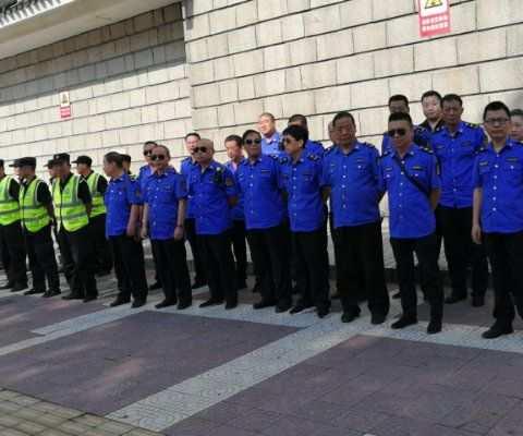 青年路街办迅速整改7月份市容秩序检查存在问题