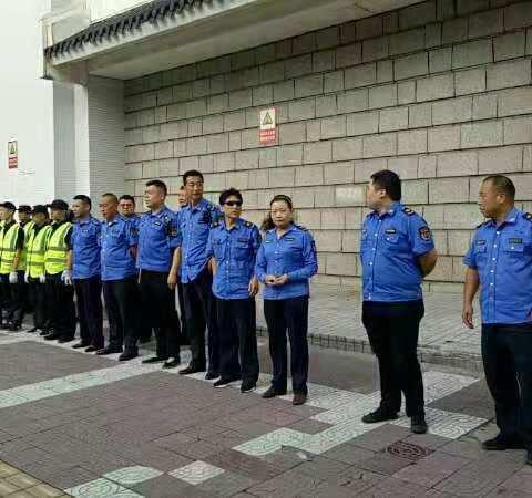 青年路街办开展回坊(大莲花池街)专项整治工作