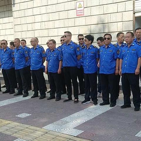 青年路街办组织城管、工商、食药监部门对“五洲风情”开展专项检查工作。