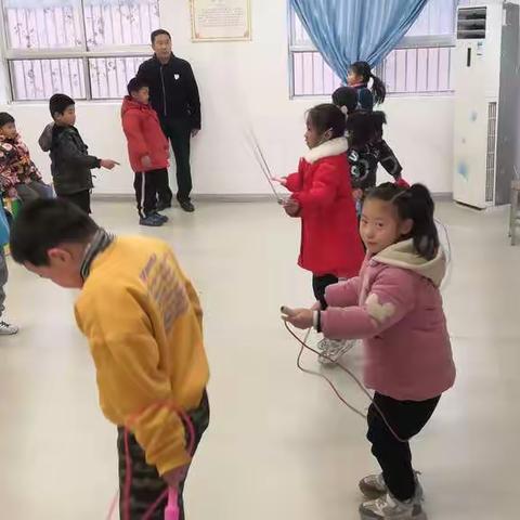 阴平镇中心小学进开展期末体育抽测活动