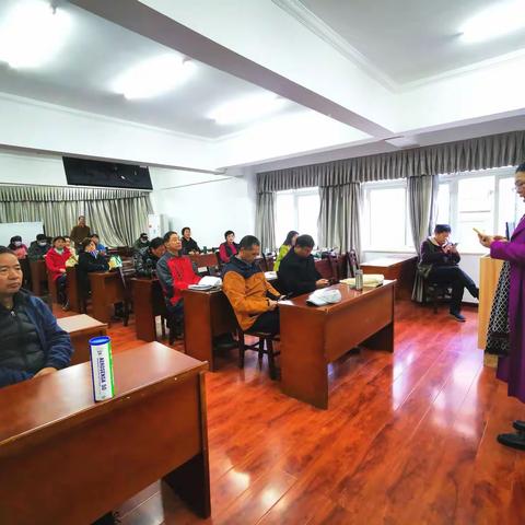 不忘初心、牢记使命，争做时代新老人