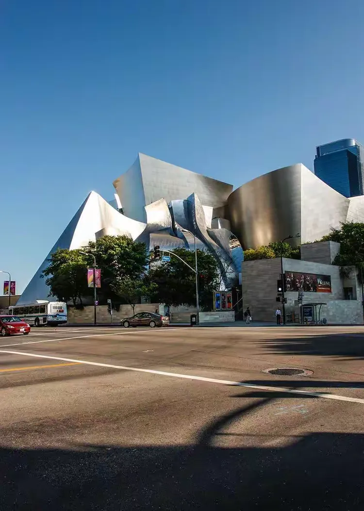 《洛杉矶迪士尼音乐厅》 walt disney concert hall